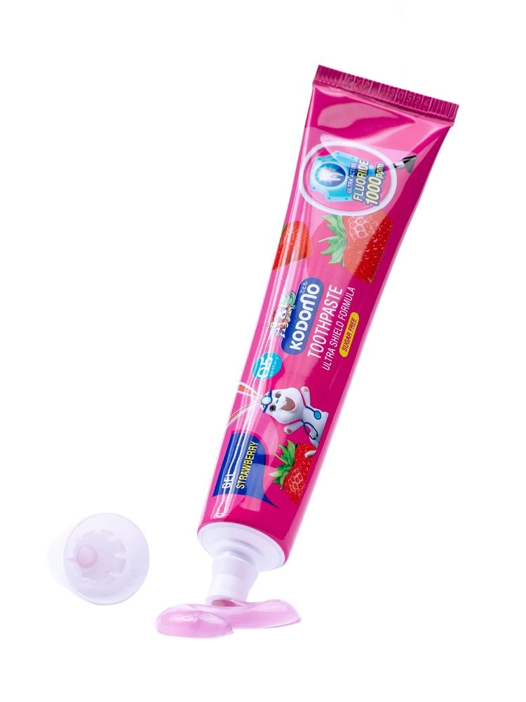LION Kodomo паста зубная гелевая для детей с 6 месяцев с ароматом клубники, 40 г