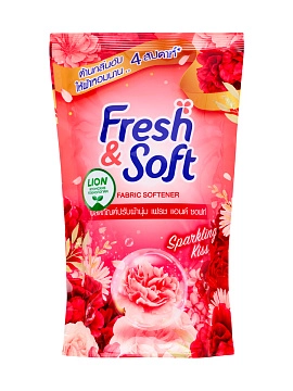 LION Fresh&Soft Кондиционер для белья парфюмированный "искристый поцелуй", 500 мл