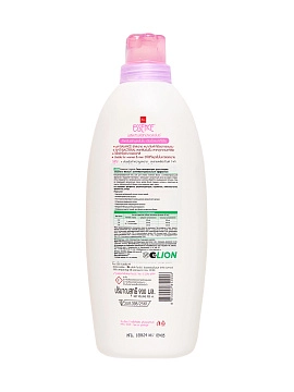 LION Essence Lingerie Гель-концентрат для стирки нижнего белья с антибактериальным эффектом, 900 мл